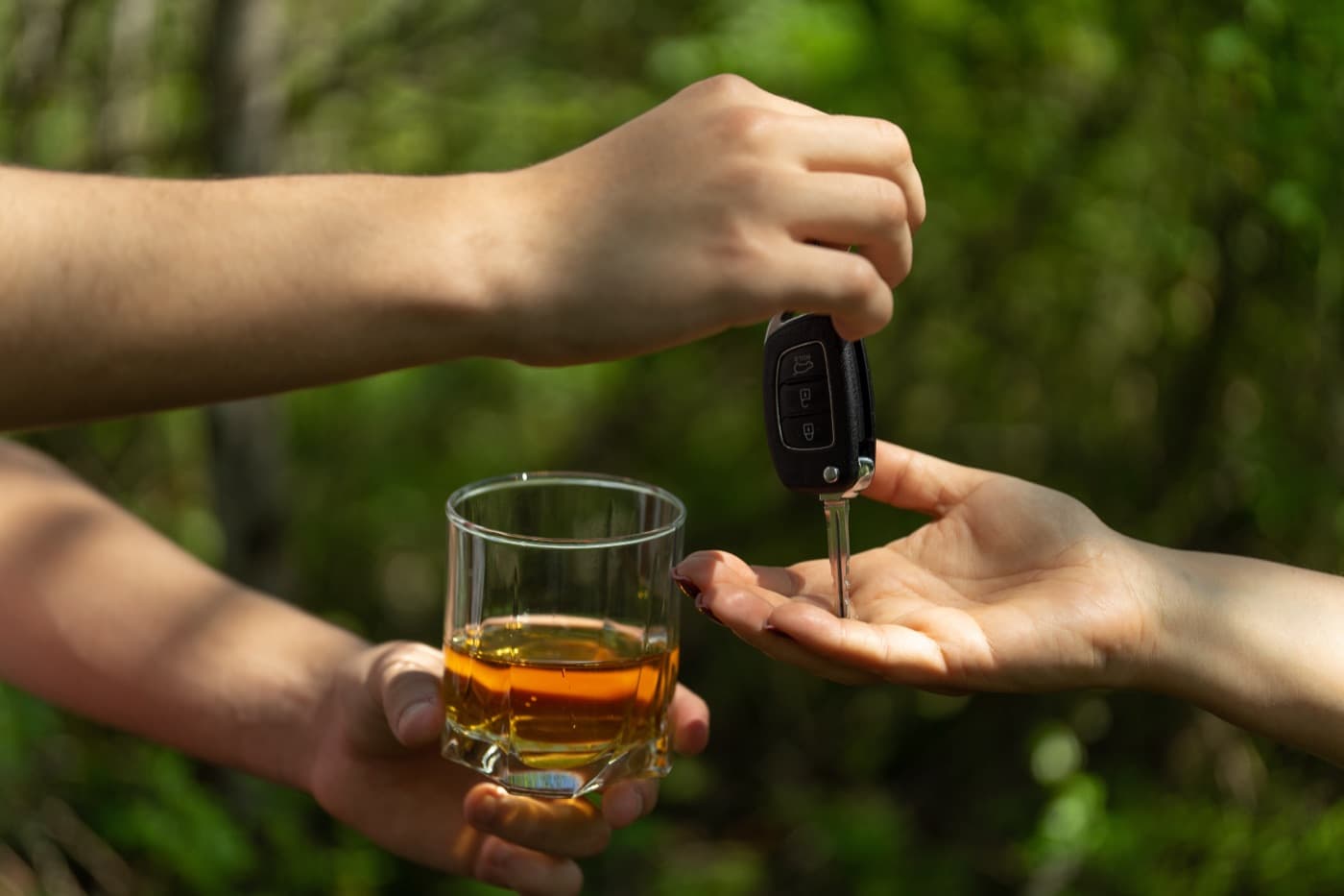 Handing over car keys instead of driving after drinking